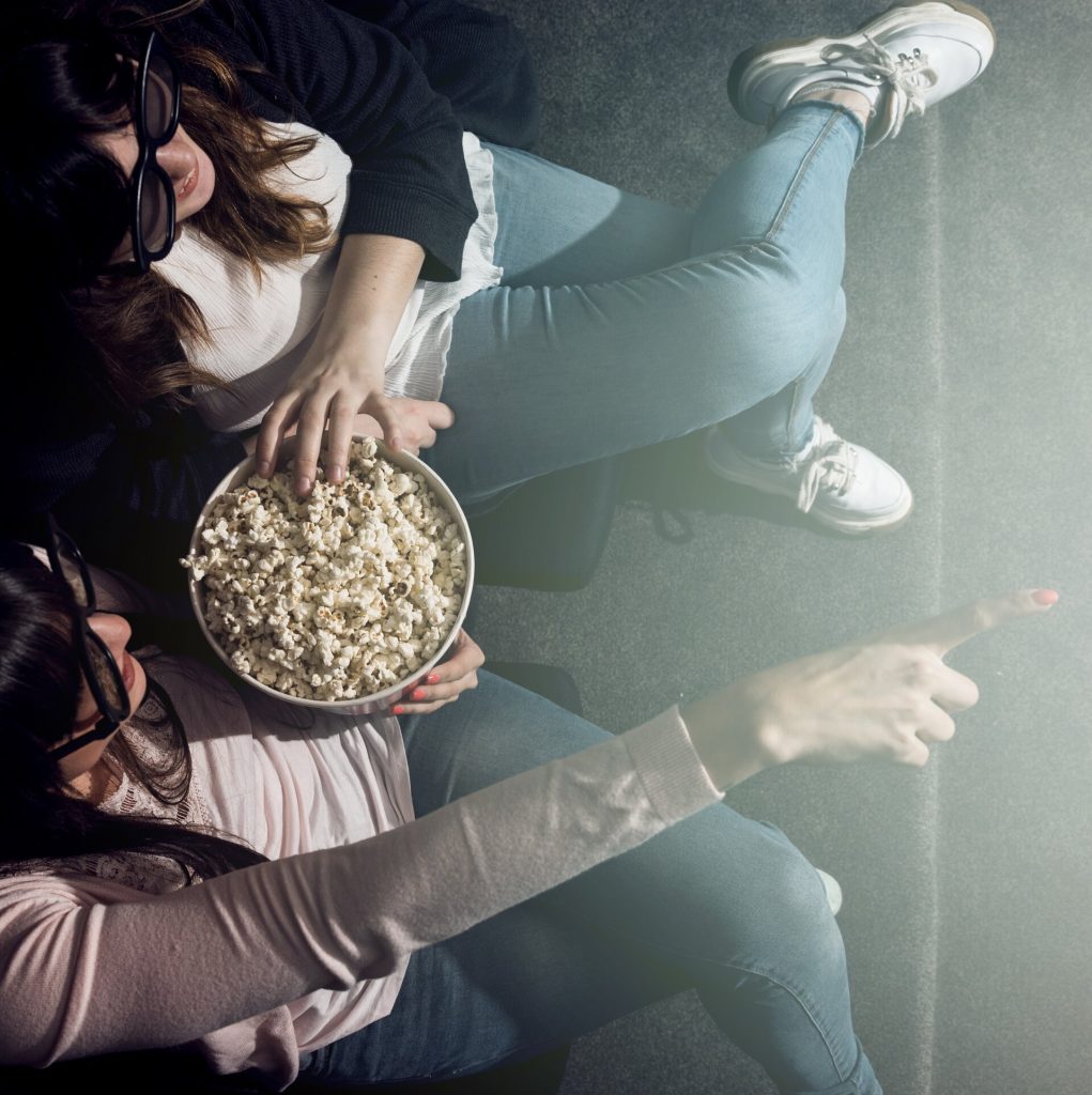 App to watch and stream movies and shows together. How to create watch party with friends.